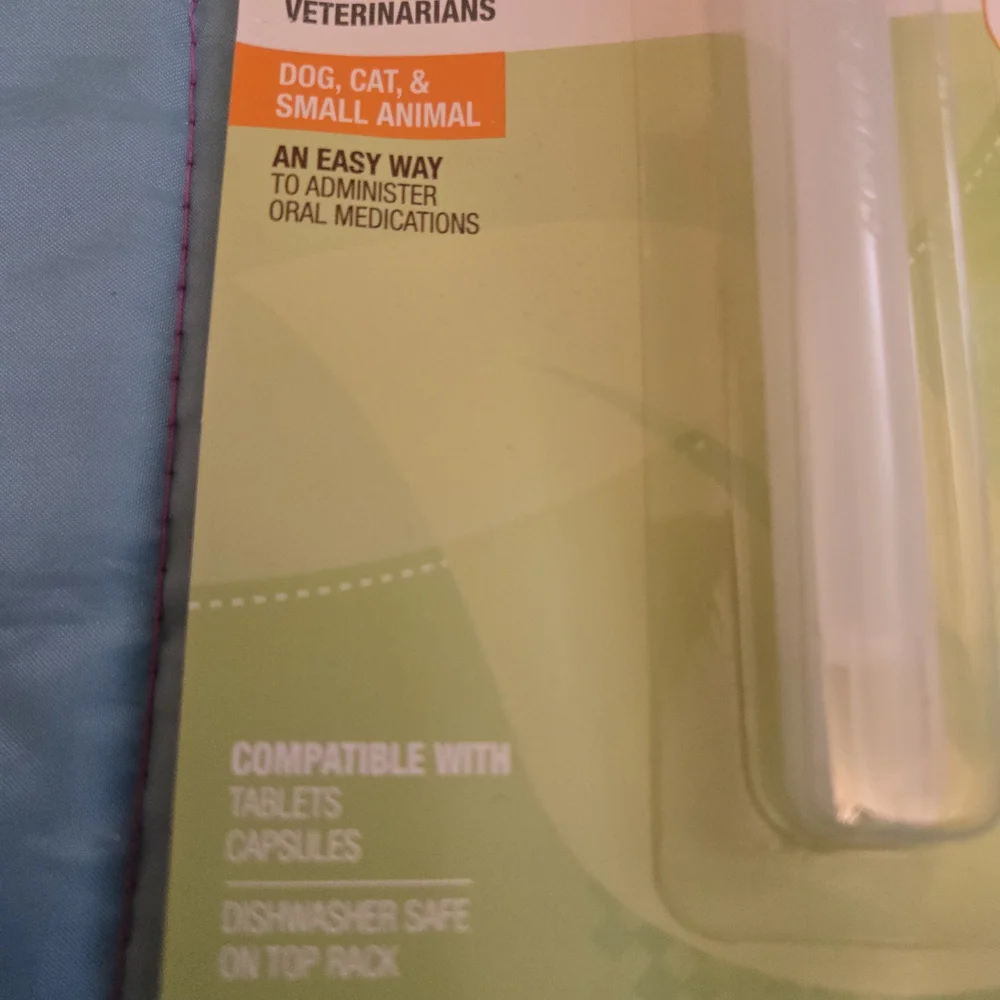 Central Dog...Cat Or Small Animal Pill Dispenser New Sealed